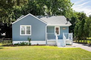 2451 WILLOW BEACH Street
