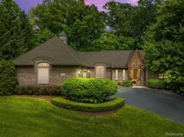 9804 KINGS VALLEY