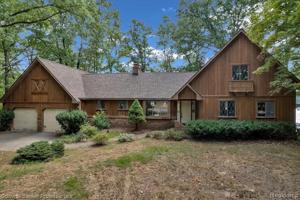 2942 ISLAND POINT Drive