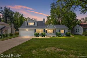 10211 ELIZABETH LAKE Road