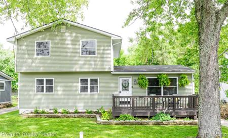 5120 LINDHOLM Drive