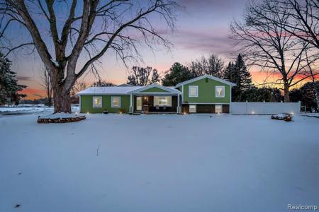 2379 GROVE PARK Road