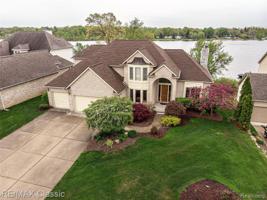 2067 CLIFFSIDE Drive