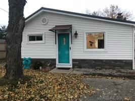 8953 LAKESHORE