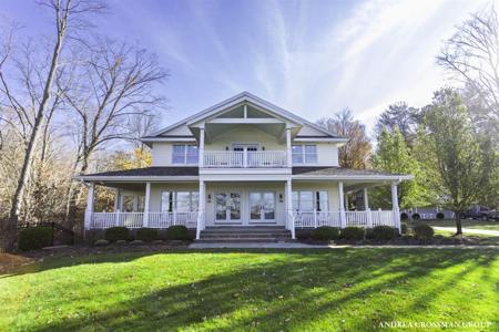 2297 Lakeshore Drive