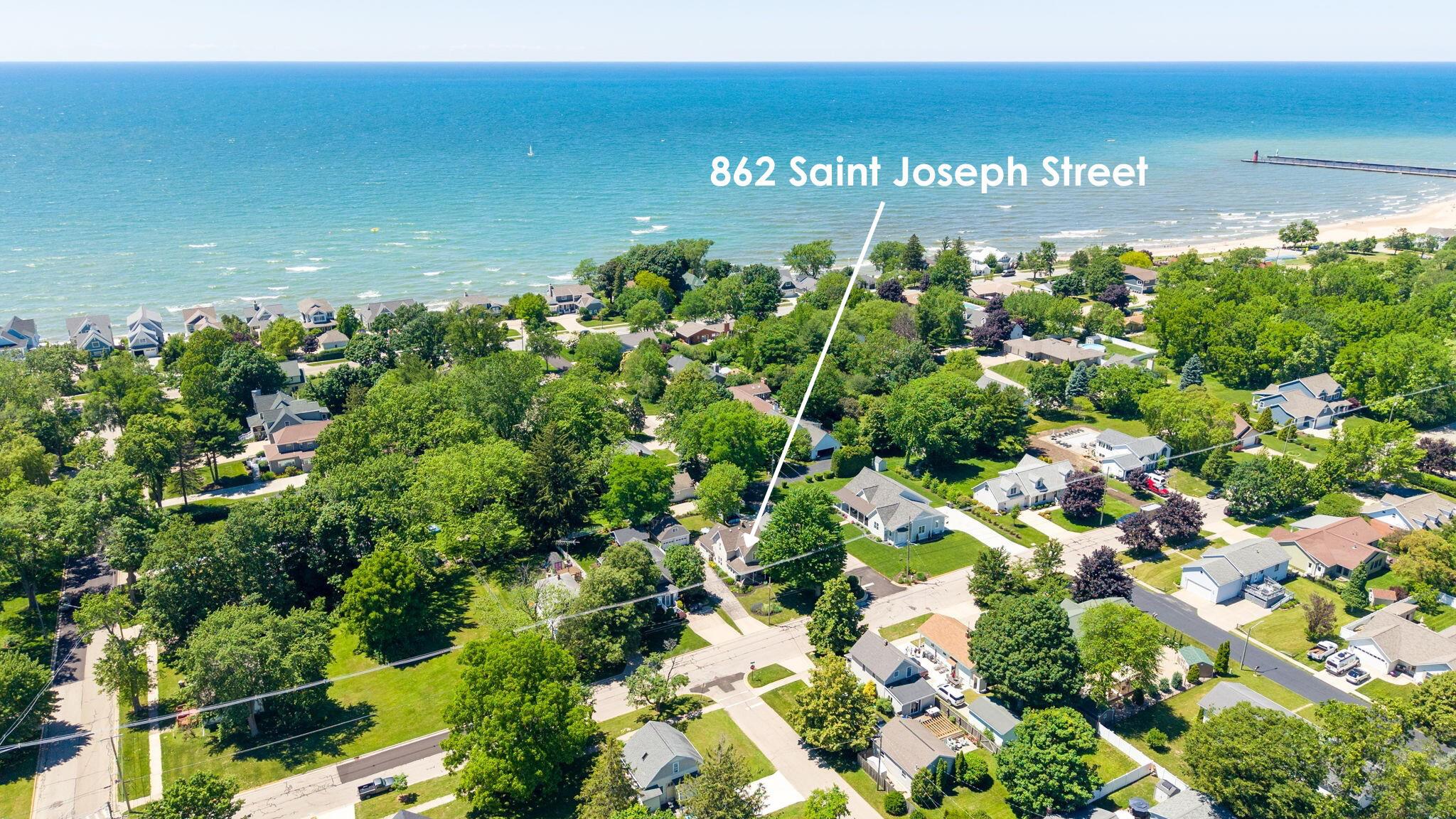 Image 2: 862 Saint Joseph St with arrow