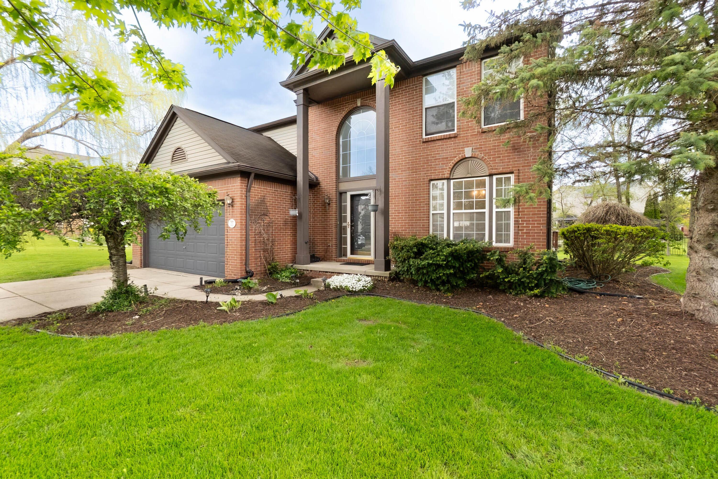 Image 2: Quail Ridge Front