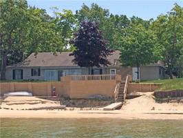 8906 Crescent Beach Road