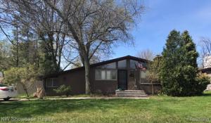 318 HOLMUR Drive