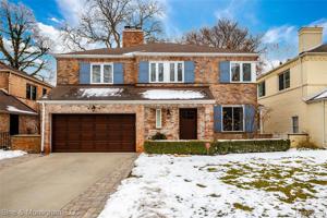 225 KENWOOD Court