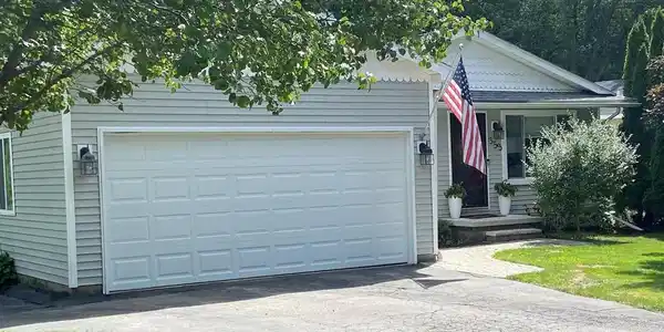 353 HICKORY NUT Drive