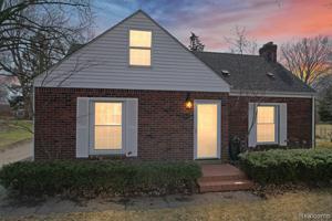 2547 WOODBINE Drive