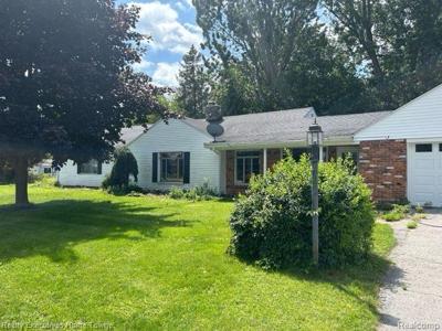 6039 WILDROSE Lane