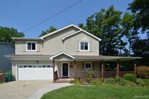 892 BRIGHTON LAKE Road