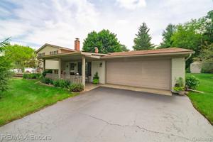 8290 PARK Drive