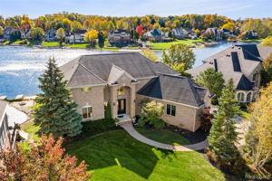 10748 Lighthouse Point