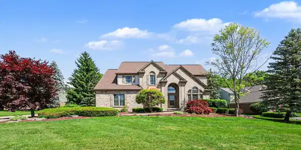 1432 Oakmont Court