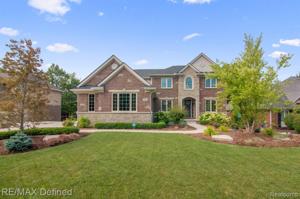 5664 Golf Pointe Drive