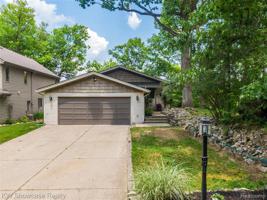 1707 RIDGE Road