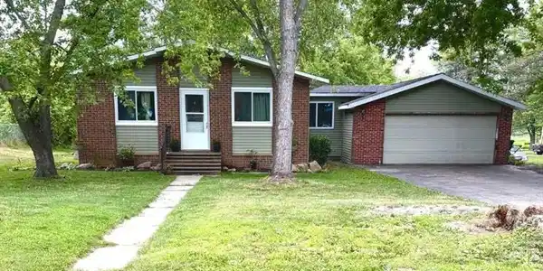 608 E PREDA Drive