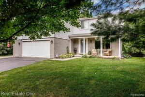 7794 Pleasant Manor Drive