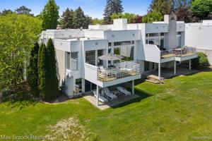 1776 ALEXANDER Drive