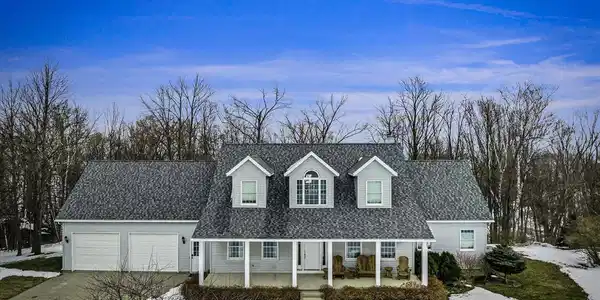 6880-A N LAKESHORE Road