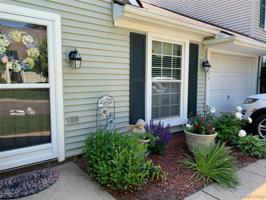 1033 SANDPIPER Drive