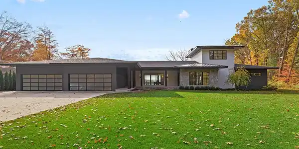 6379 Lake Ridge Drive