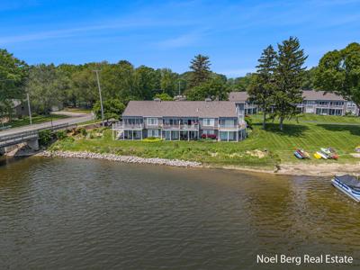 606 Edgewater Court