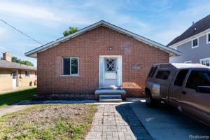 37590 LAKEVILLE Street