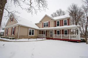 4997 OAK BLUFF Court