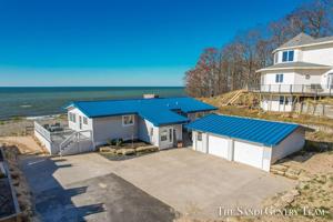11425 Lakeshore Drive