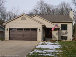 3891 BROOKFIELD Drive