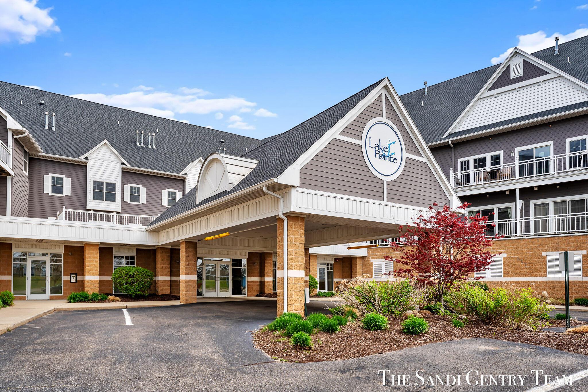 Image 2: 02-AIV00182