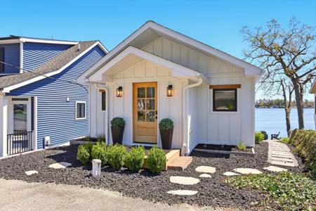 807 PINE TREE Road