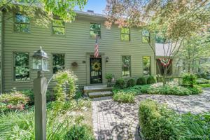 8975 Stonegate Drive