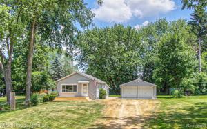 1878 BIRCHCREST Road