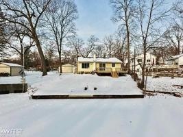 4470 Lake Grove