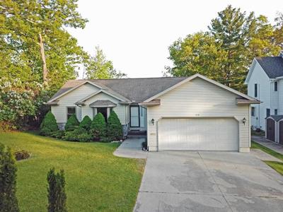 319 Dwight Avenue
