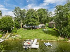 649 Hilltop Drive