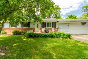 914 BRUSHWOOD Drive