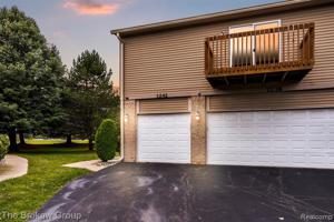 1242 BAY Court