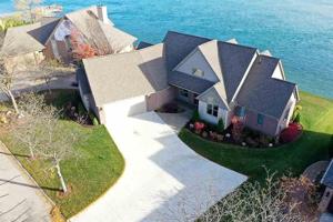 3693 RIVERVIEW