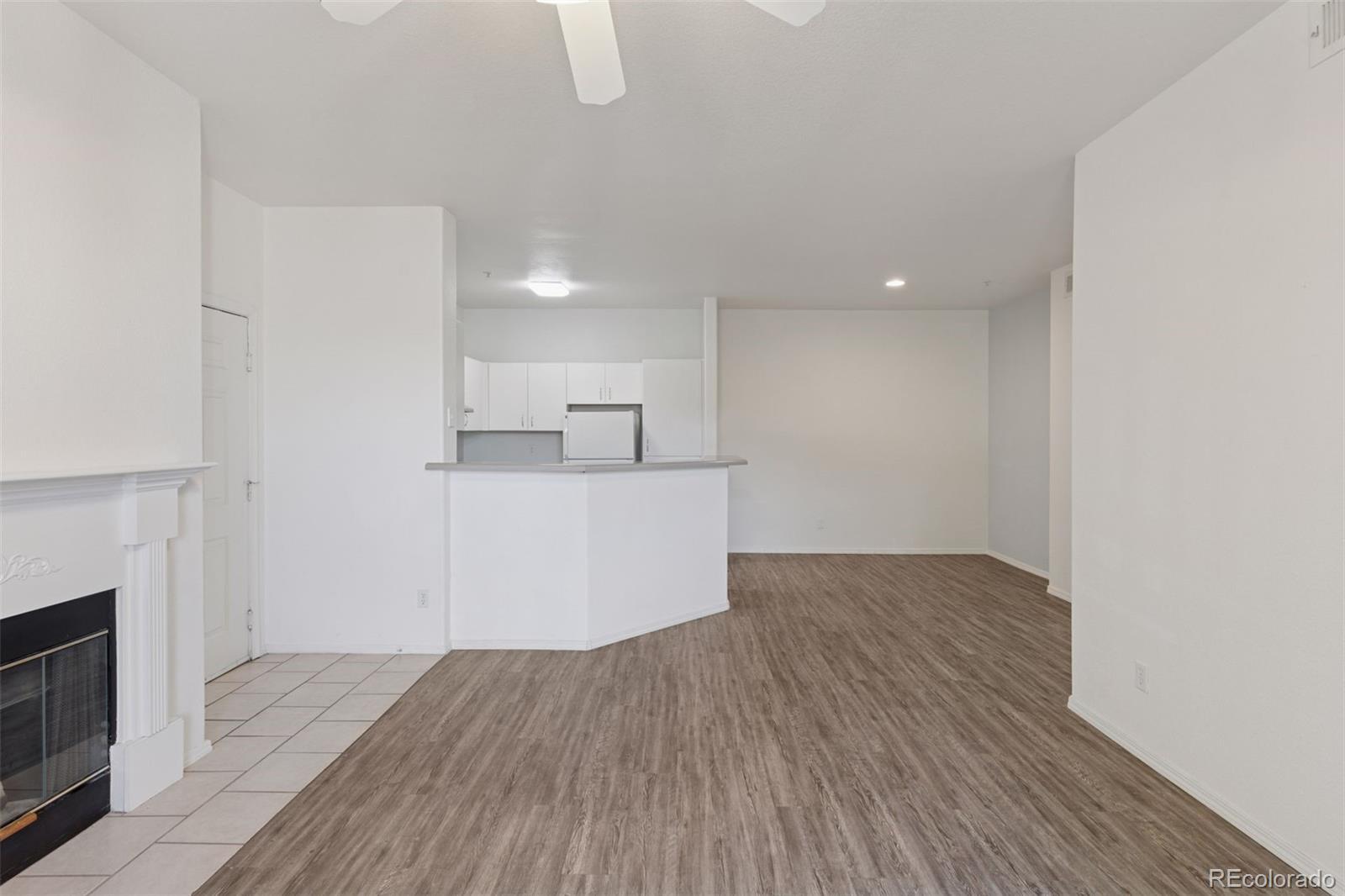 Image 2: Living Room, Kitchen, and Den Image 2: Living Room, Kitchen, and Den