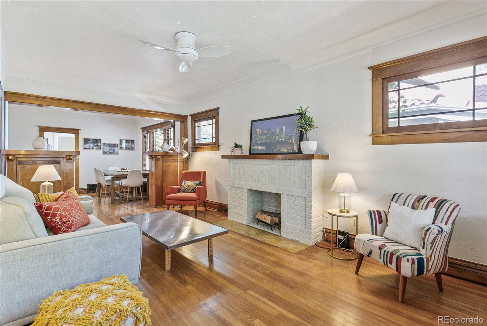 Image 2: Living Room Overlooks Dining