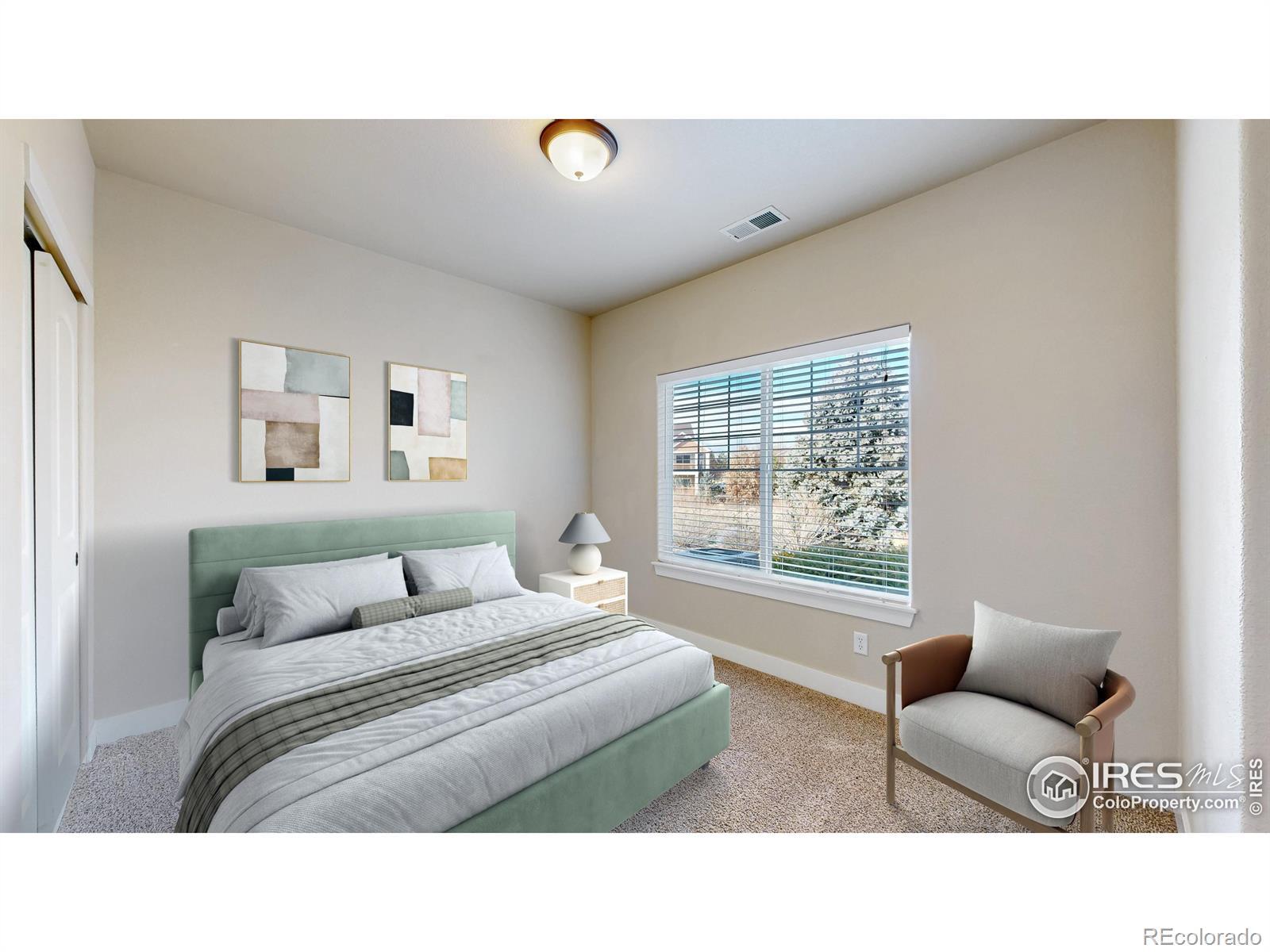 Image 4: 2nd bedroom (virtually staged)