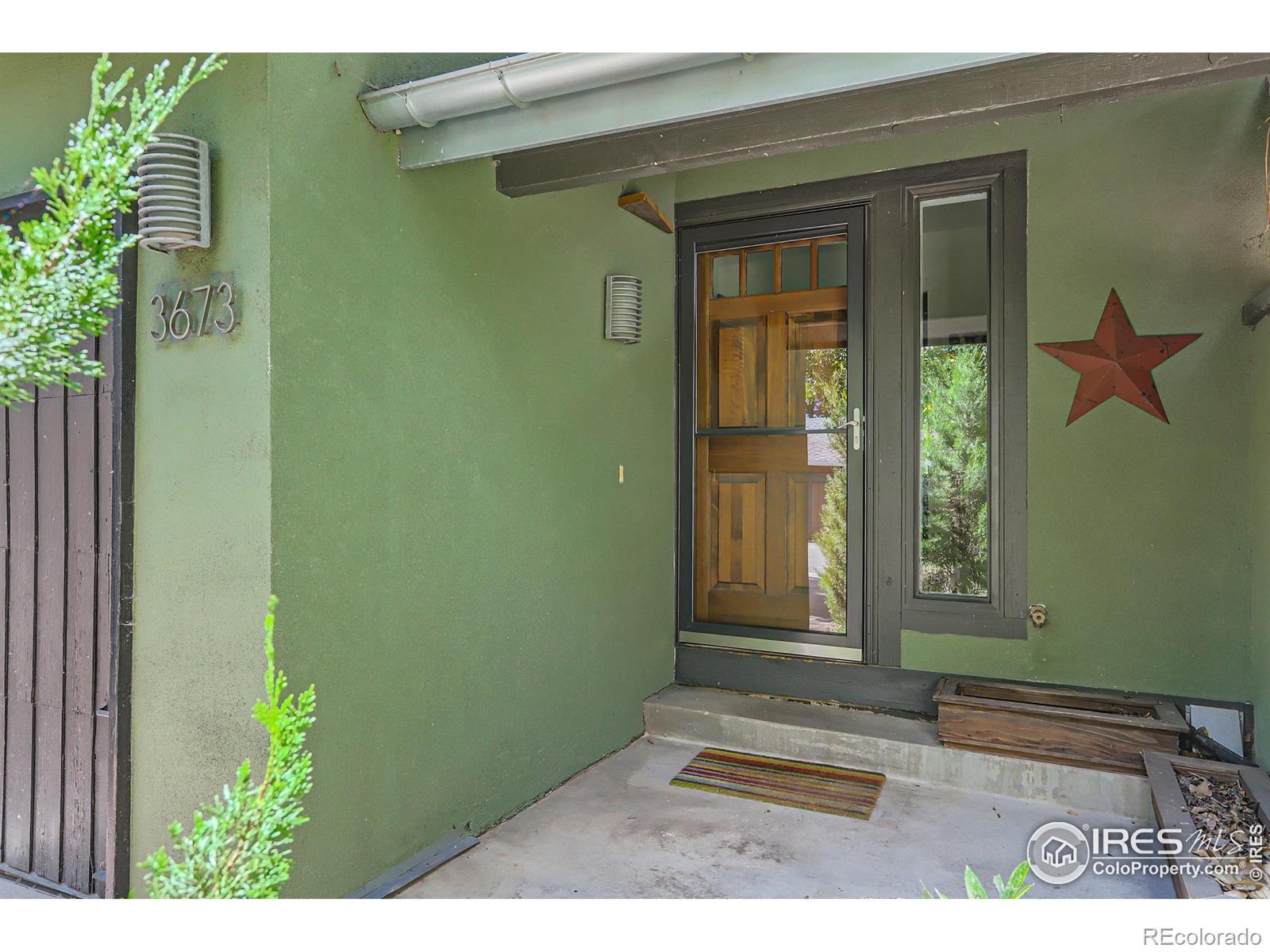 Image 2: Entry way