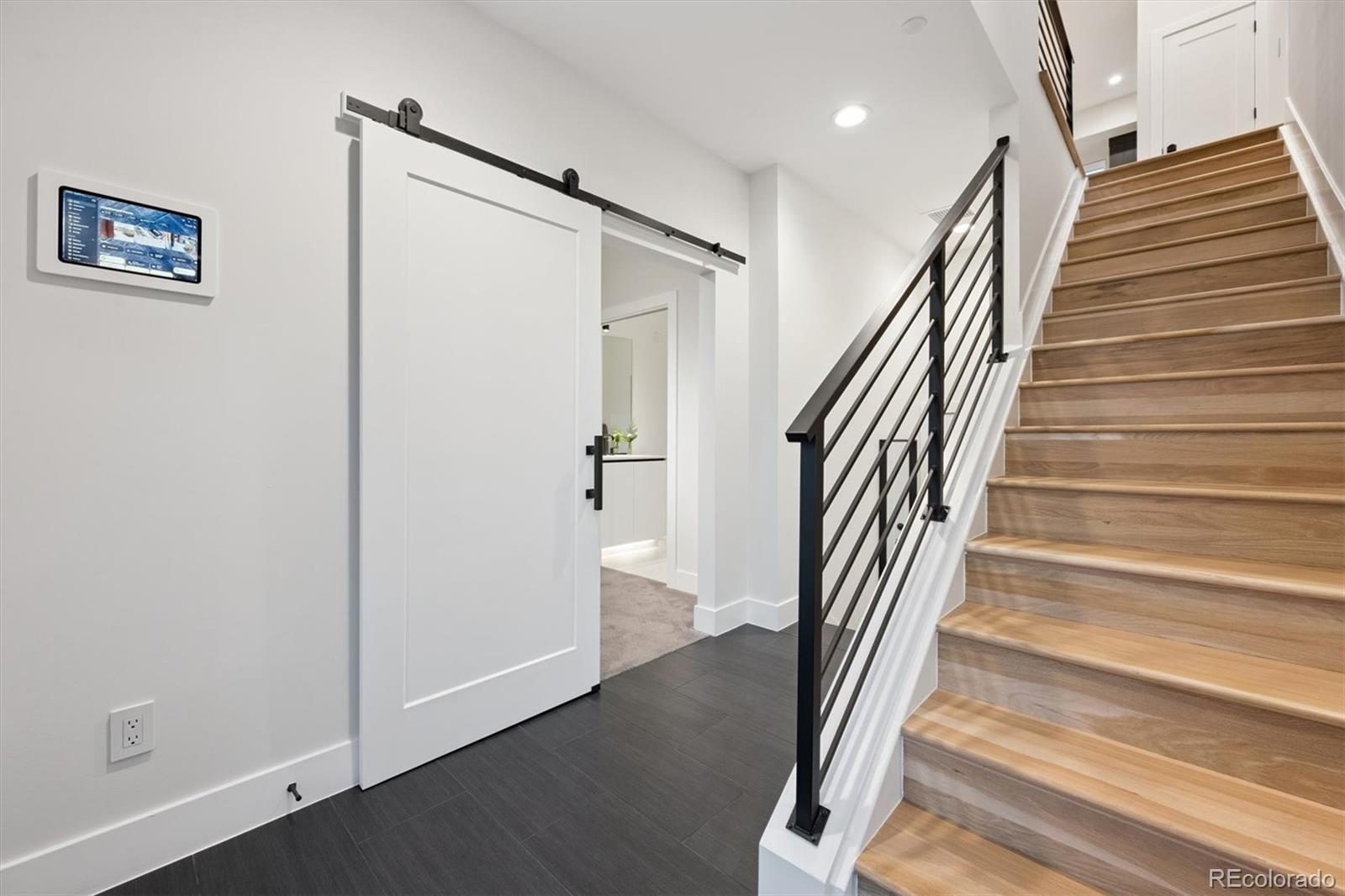 Image 3: Front Entry