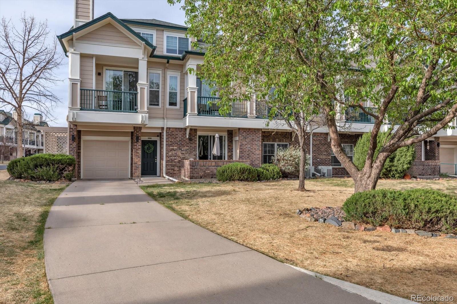 Image 3: Extra Long Driveway